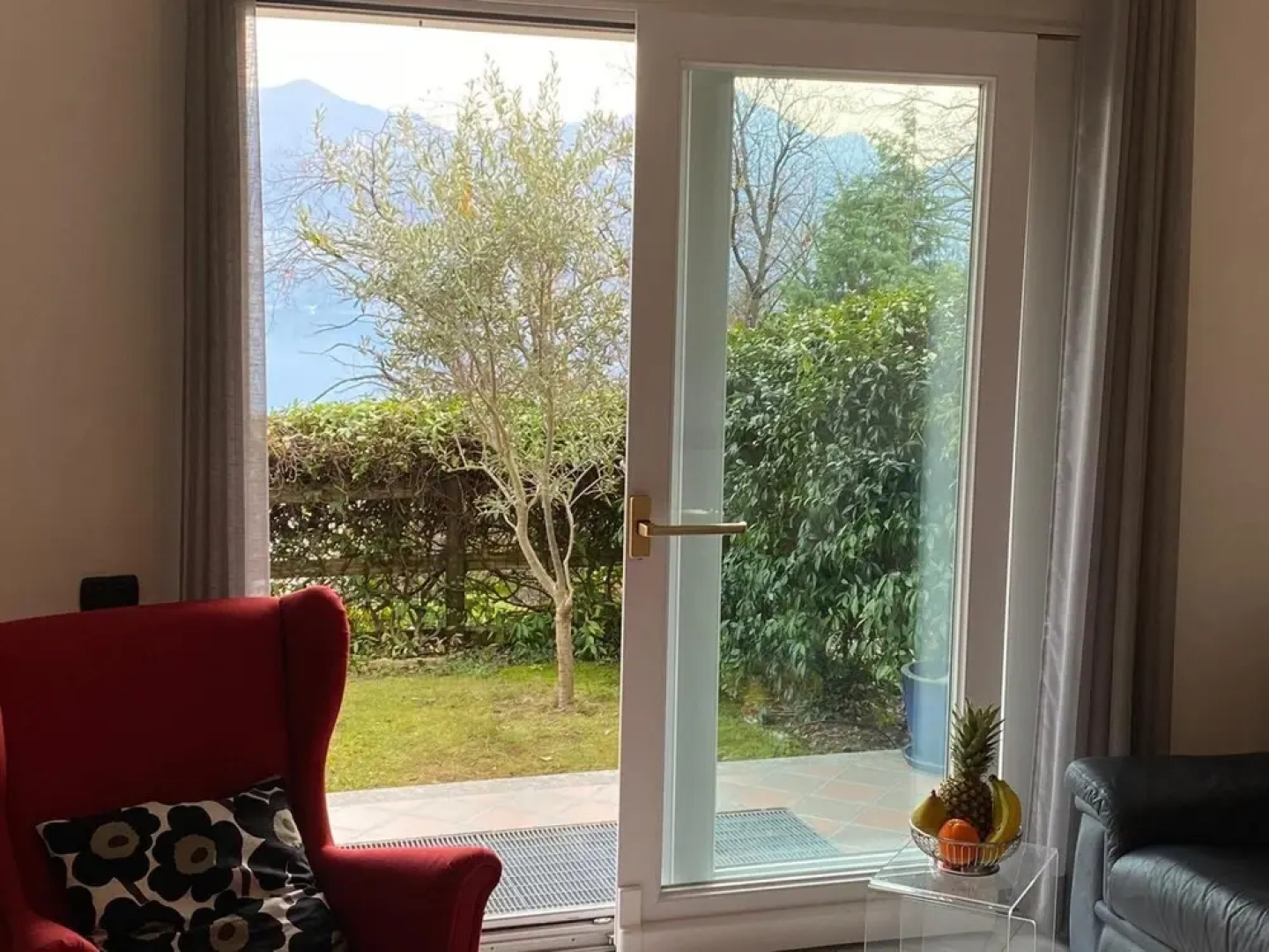 Doris Apartment With Lake View in Ghiffa