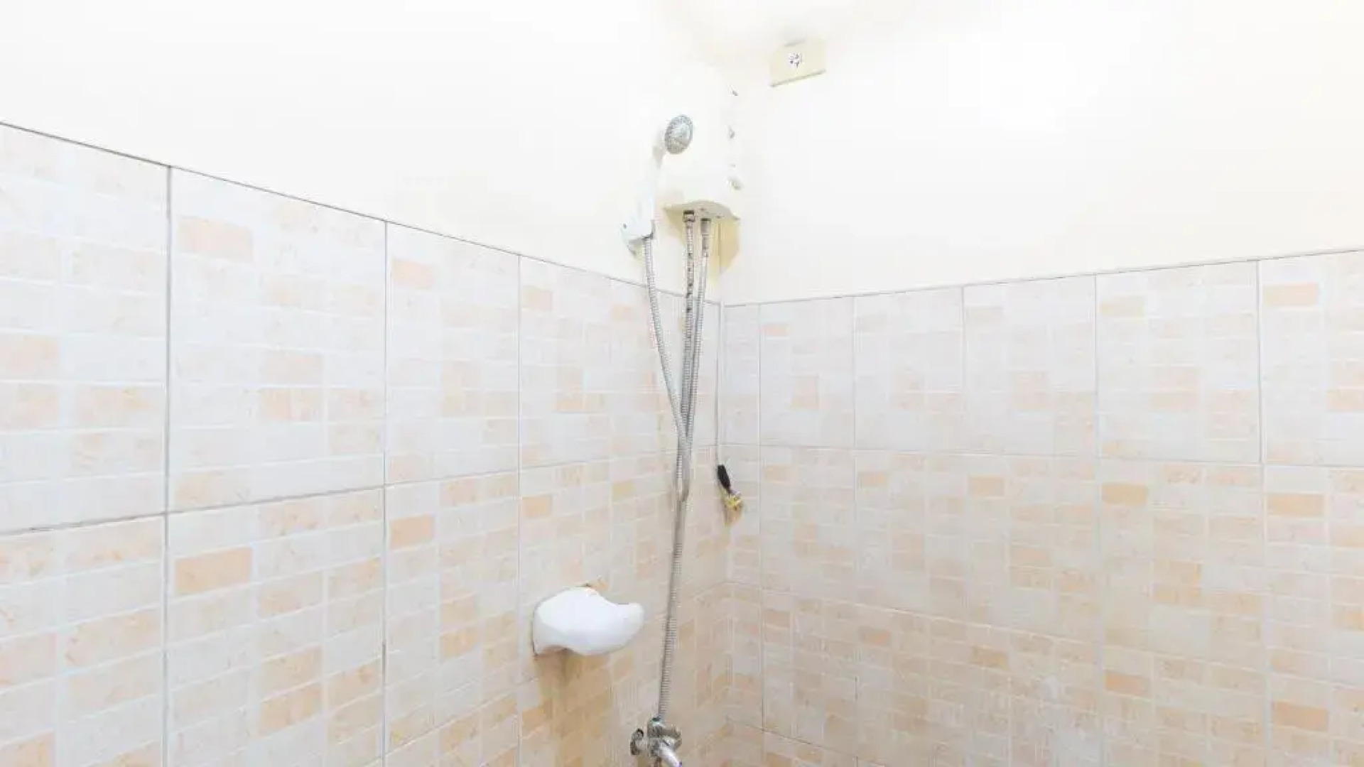 Reddoorz @ Golden Park Inn La Union