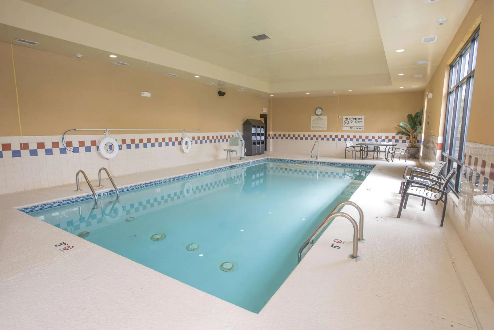 Hampton Inn & Suites Cincinnati-Union Center