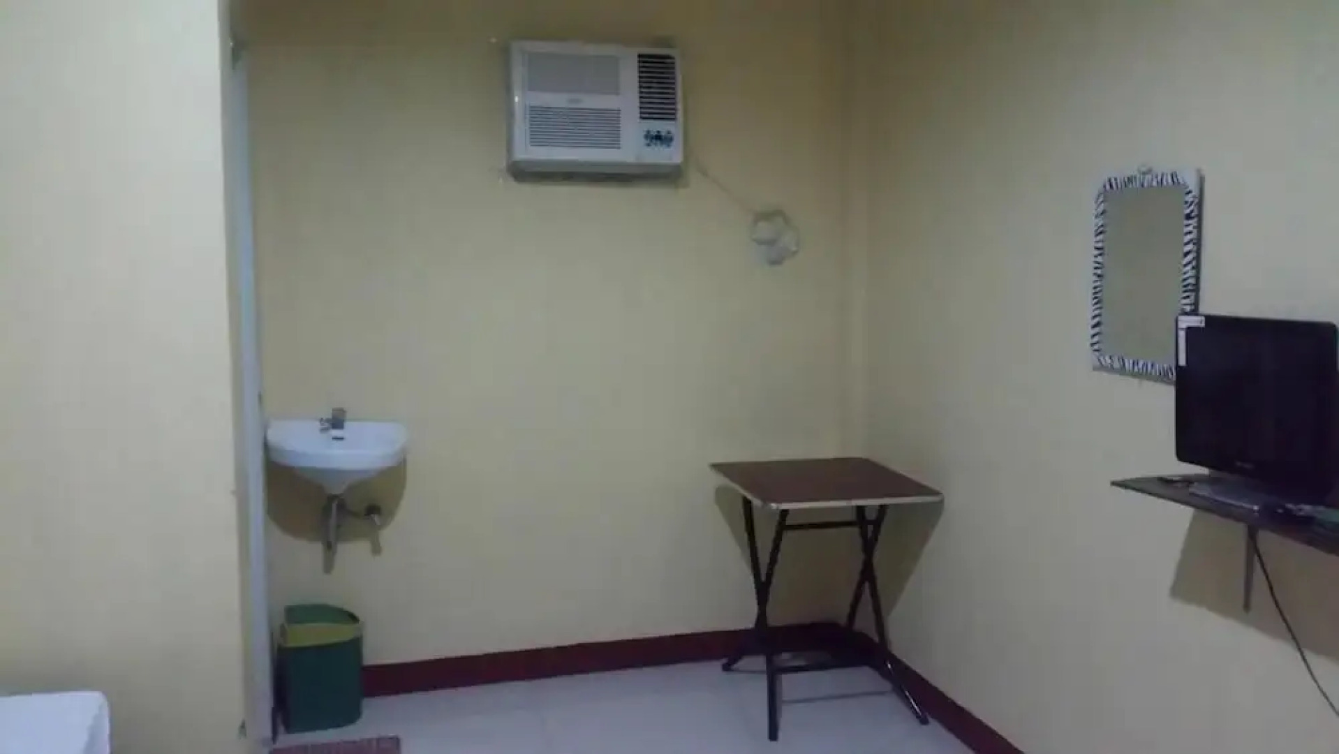 RMS Travellers Inn - Hostel