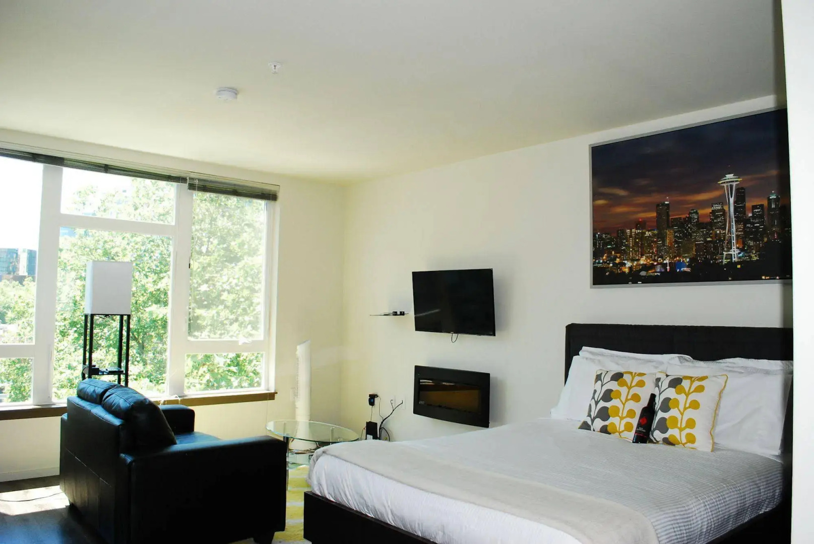 Seattle Center Luxury Suites by NSpire