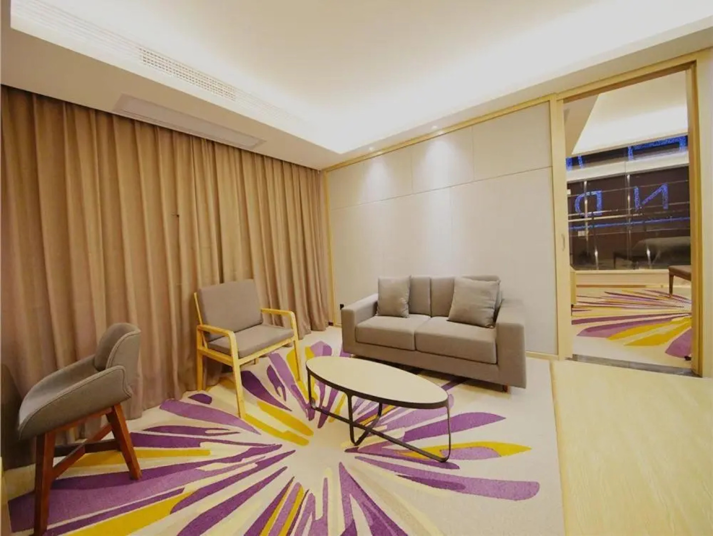 Lavande Hotels Heyuan Longchuan County Laolong Town