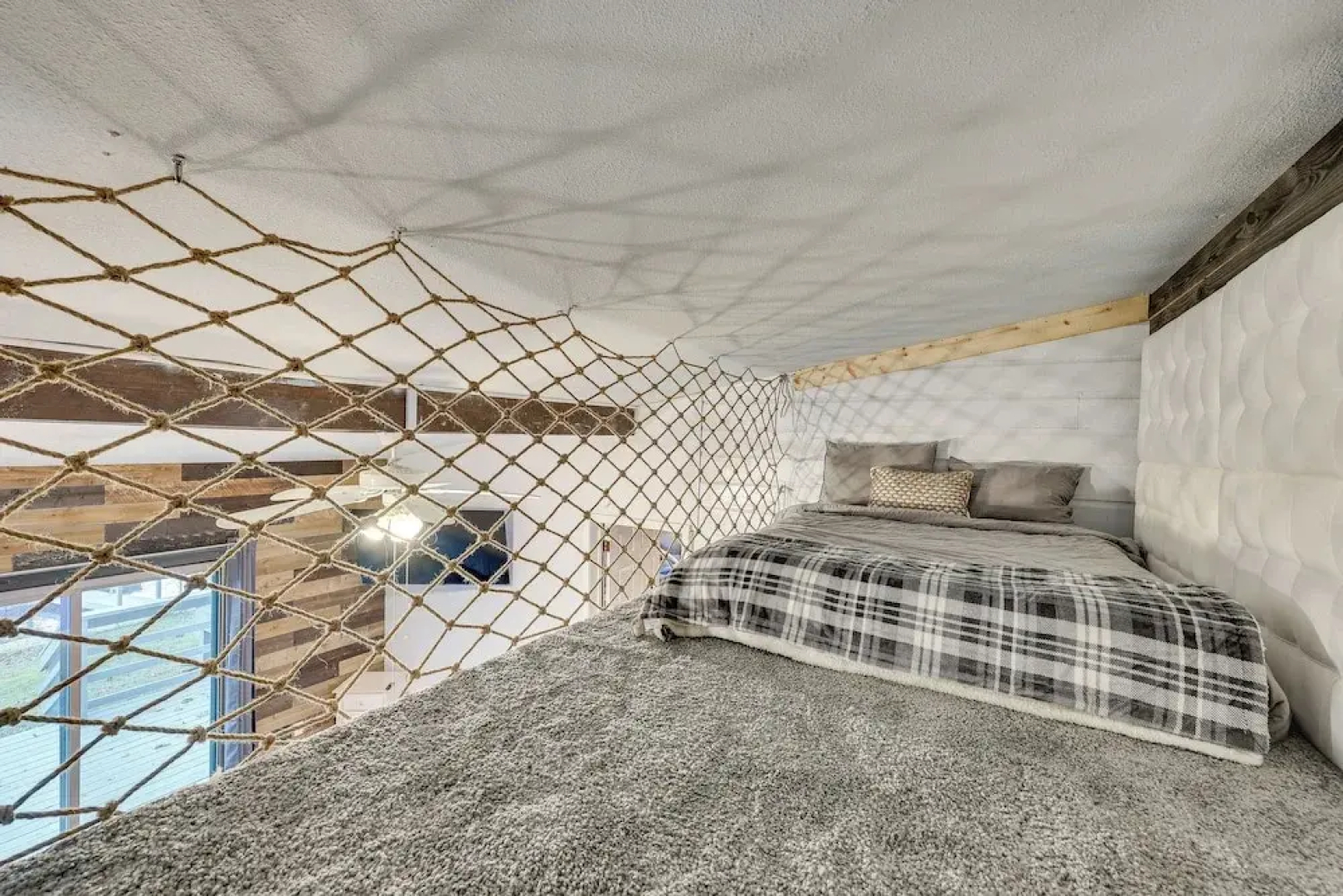 Spacious Hot Springs Lakehouse on Lake Hamilton!