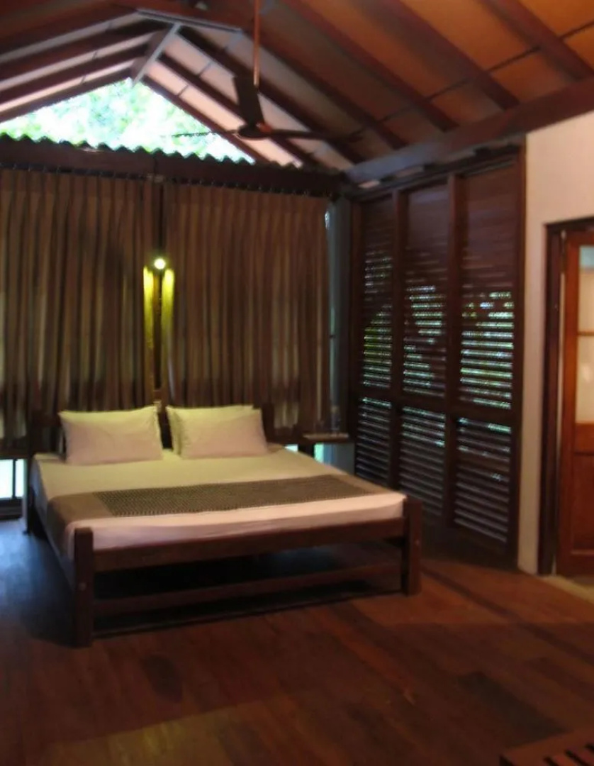 Bandura Kalawana Hotel