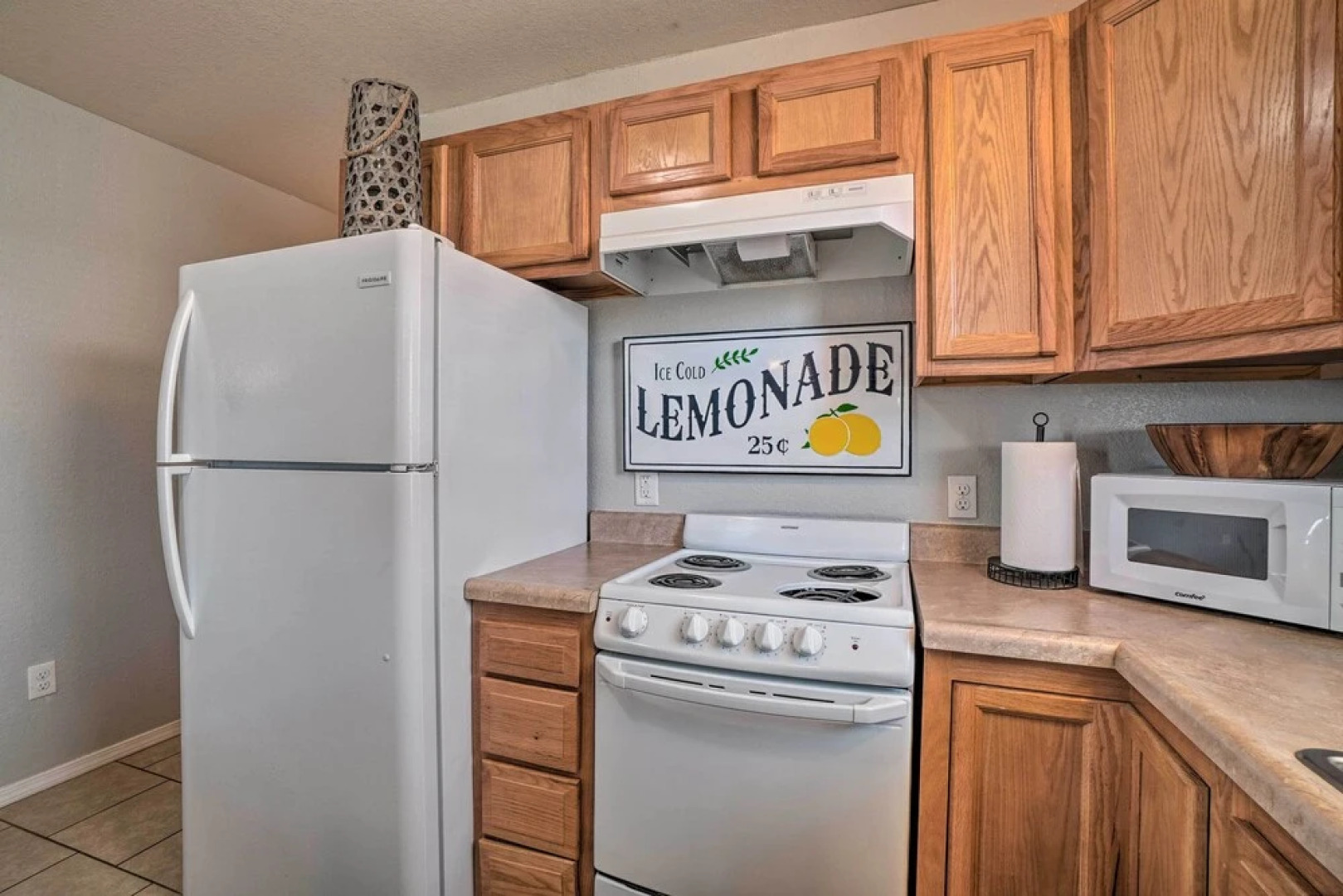 Charming One-level Home w/ Deck, Walk to Dtwn