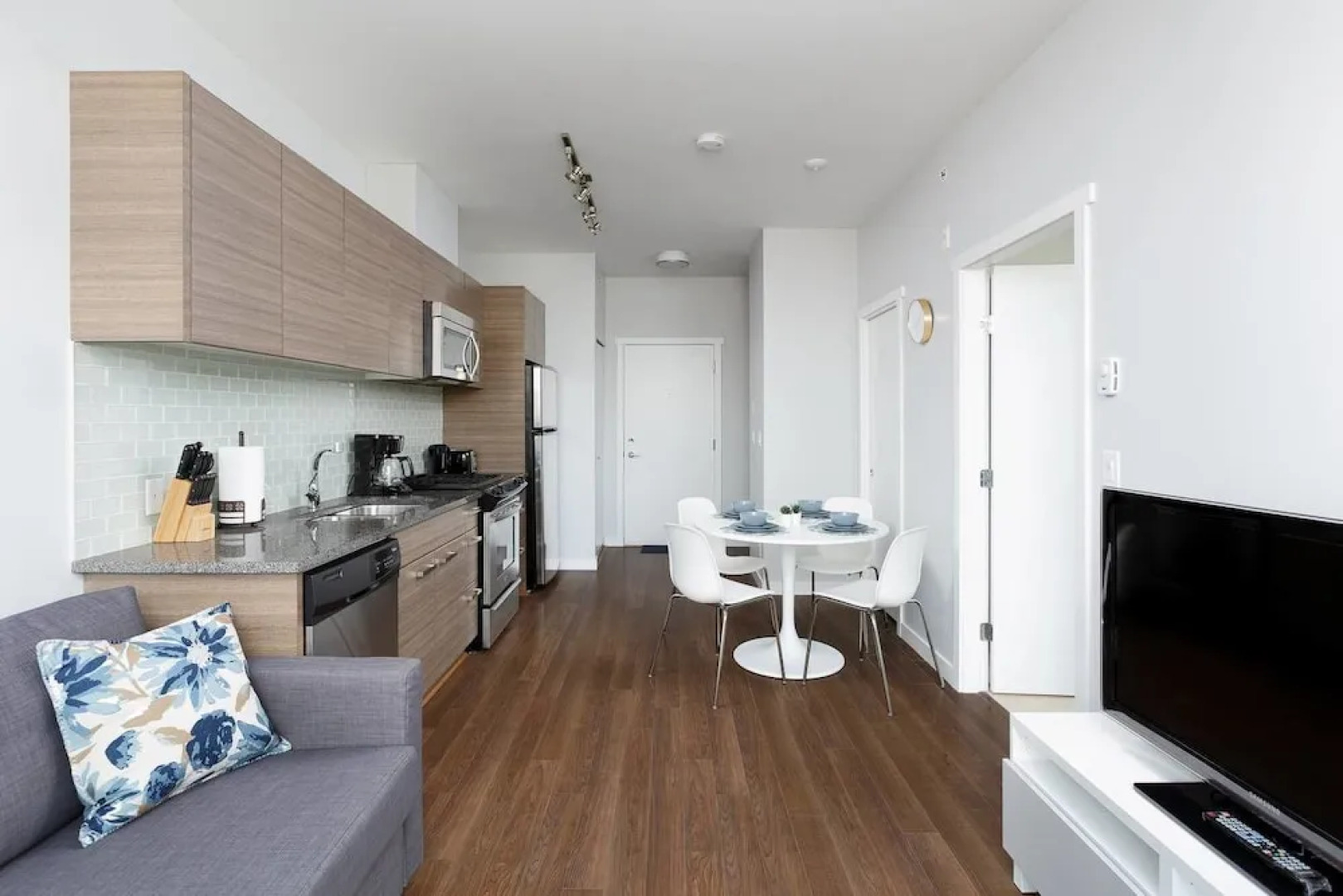 Surrey Center Cozy Condo