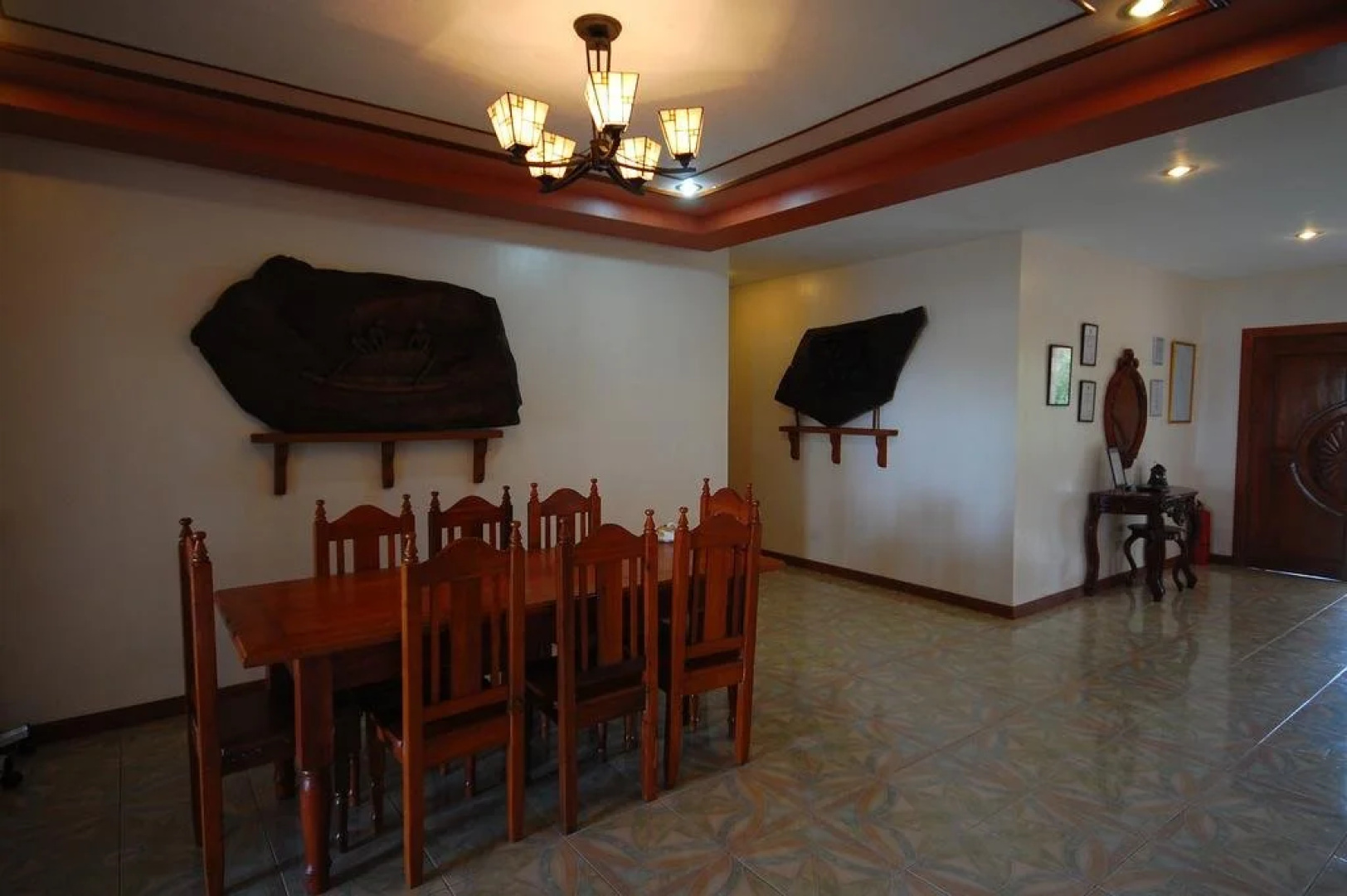 Edie's Bahay Aplaya and Spa