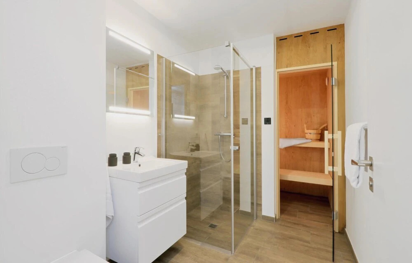 Amazing Home in Lembruch/dümmer See With 2 Bedrooms, Wifi and Indoor Swimming Pool