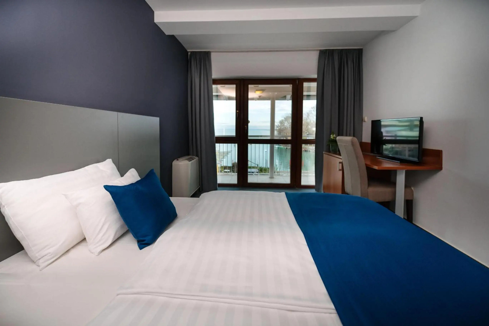 Hotel Yacht Wellness & Business