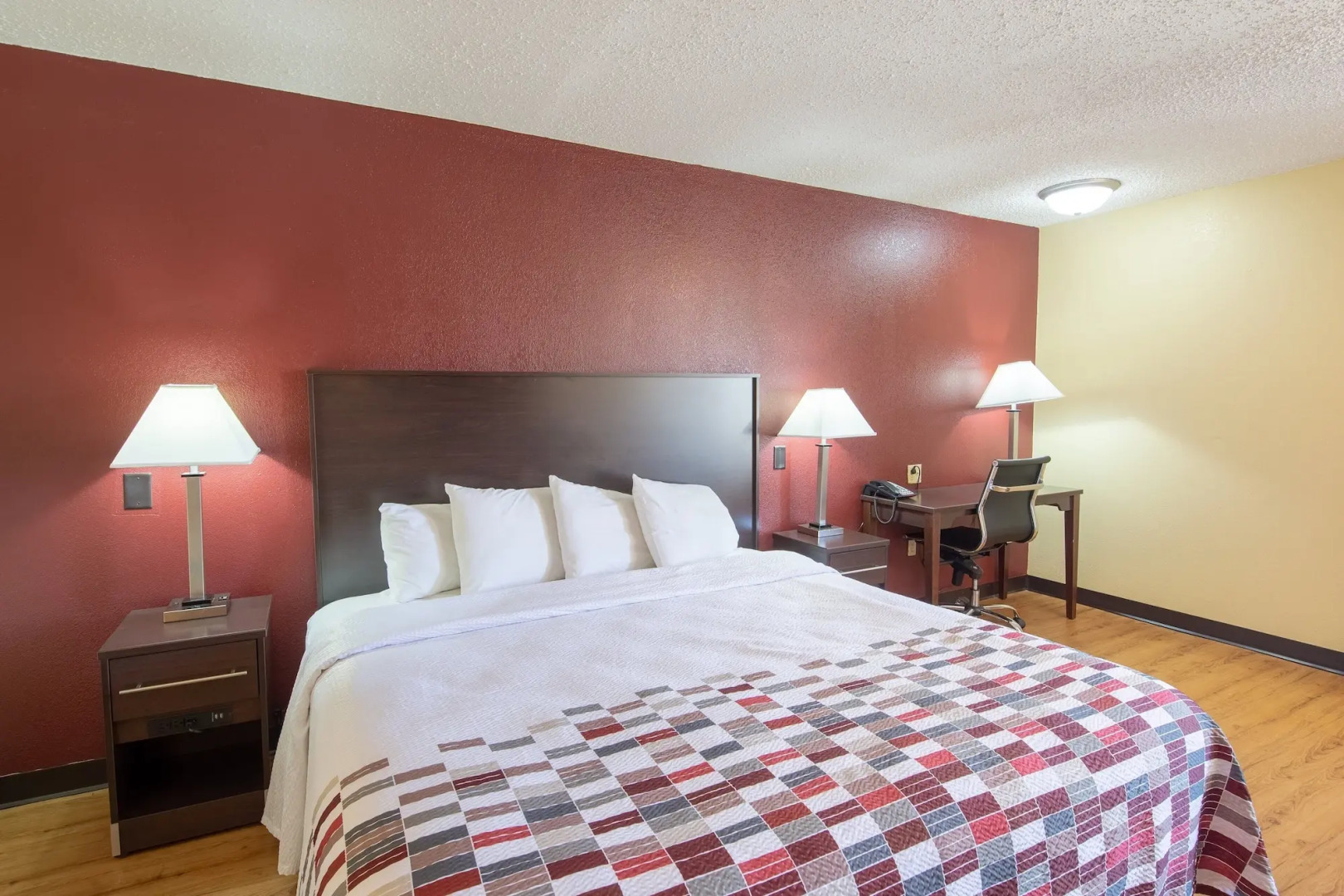Red Roof Inn & Suites Indianapolis Airport