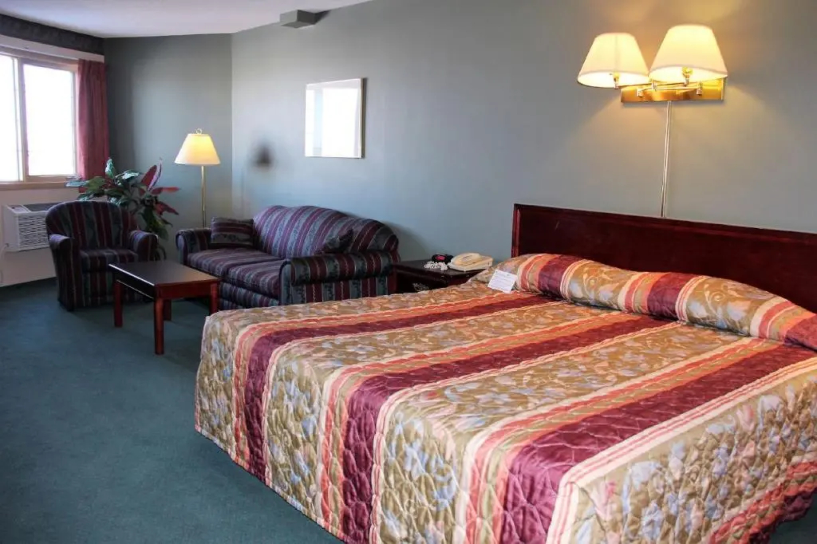 Travelodge by Wyndham Lacombe