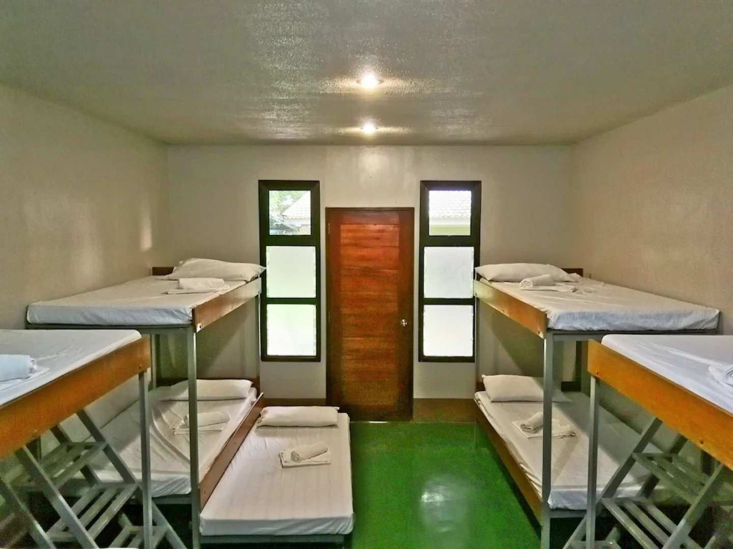 RedDoorz Premium @ Ouan's the Farm Resort