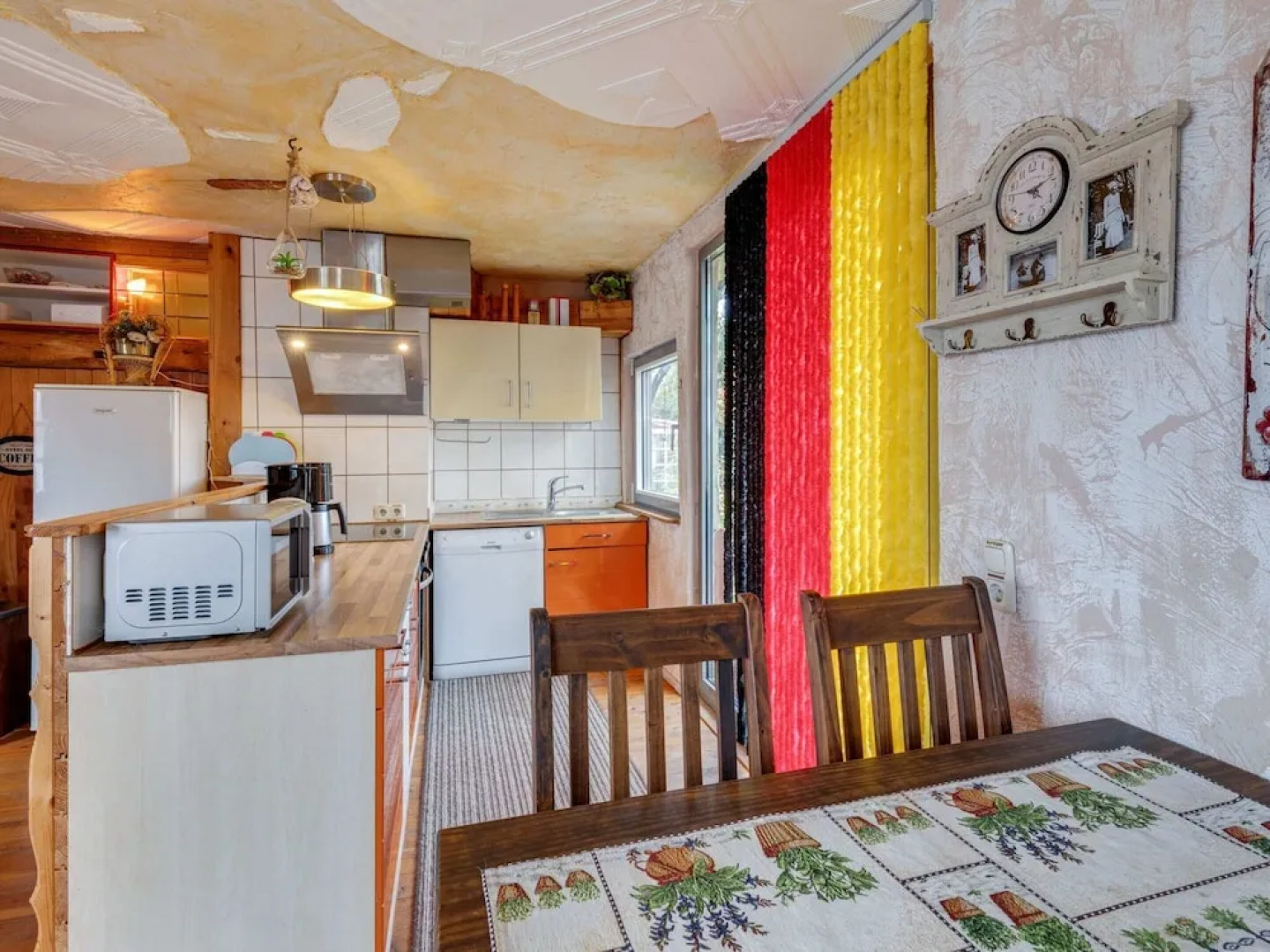 Gemuetlicher Bungalow mit Garten UND Whirlpool in Nakenstorf