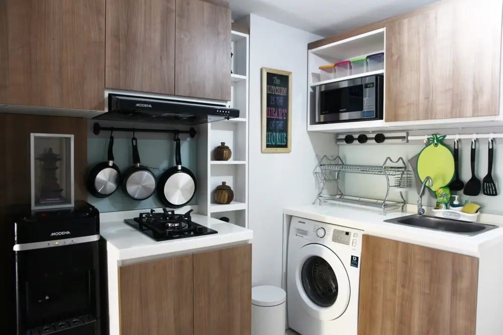Comfortable The Springlake Summarecon Apartment