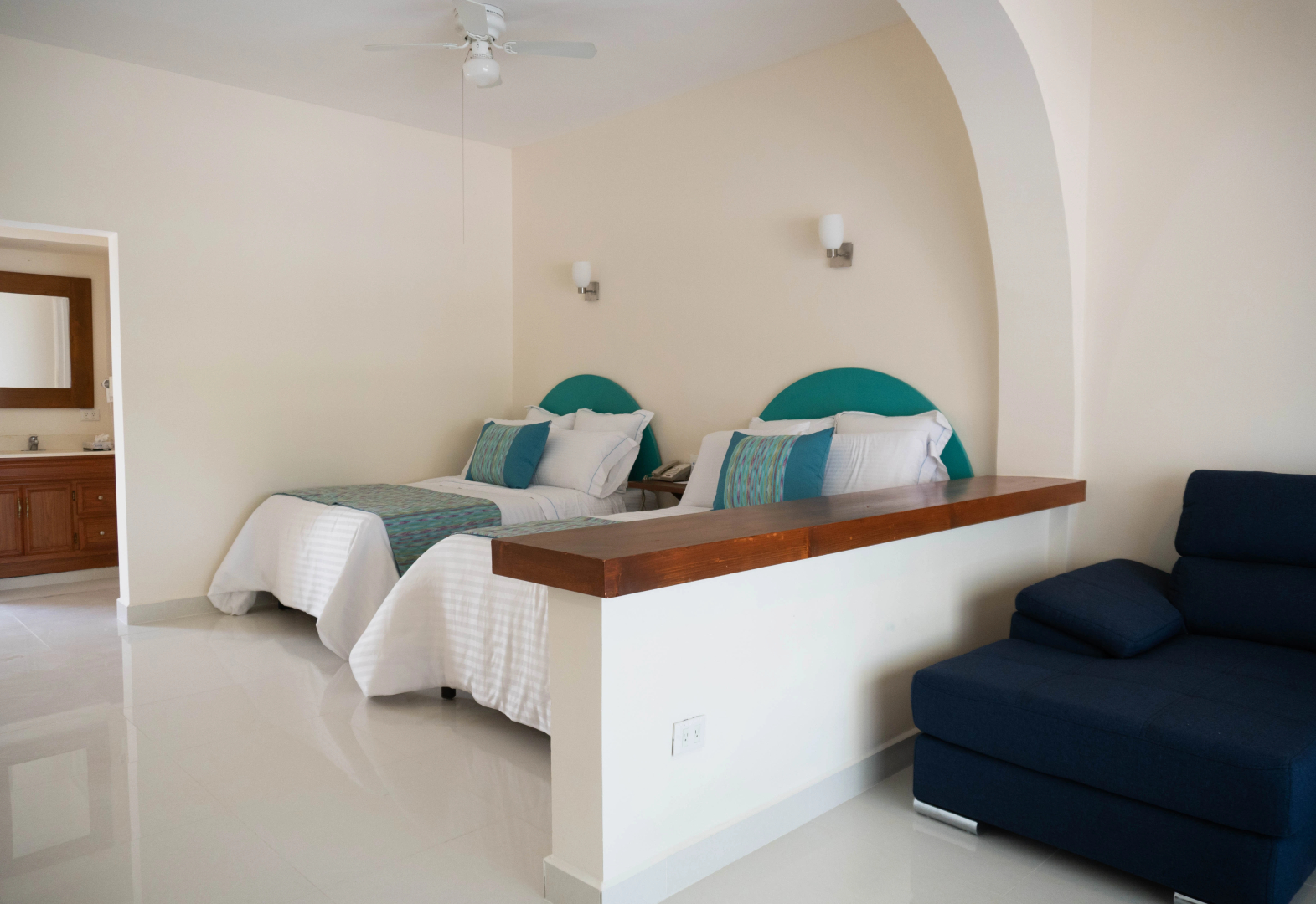 The Westmarine Waterfront Hotel
