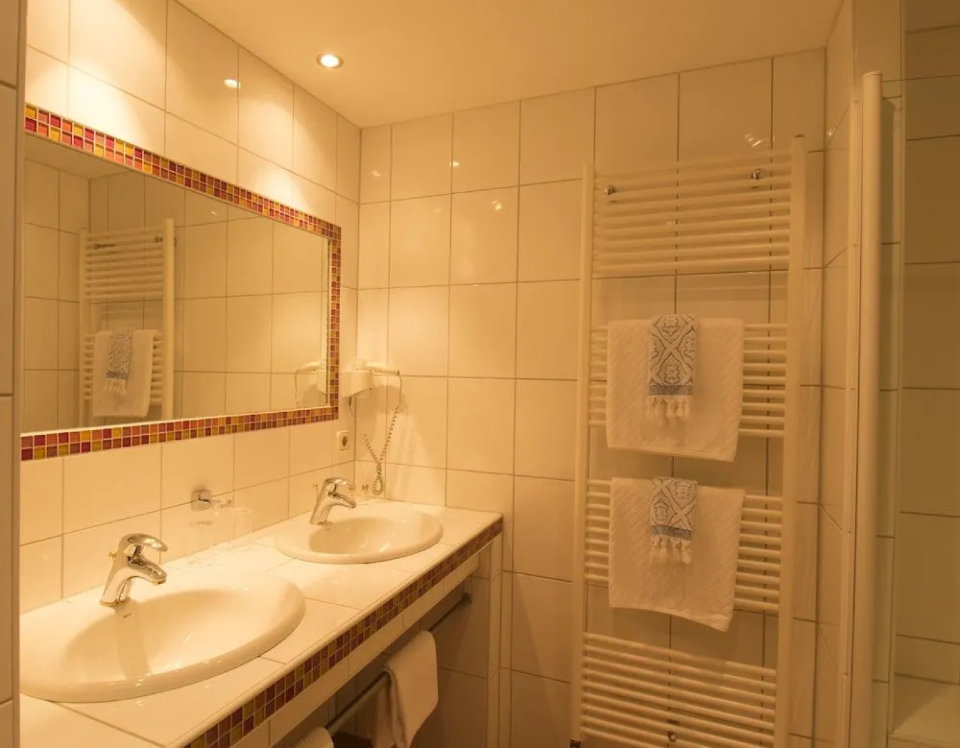 Vintage Hotel Twenty-eight