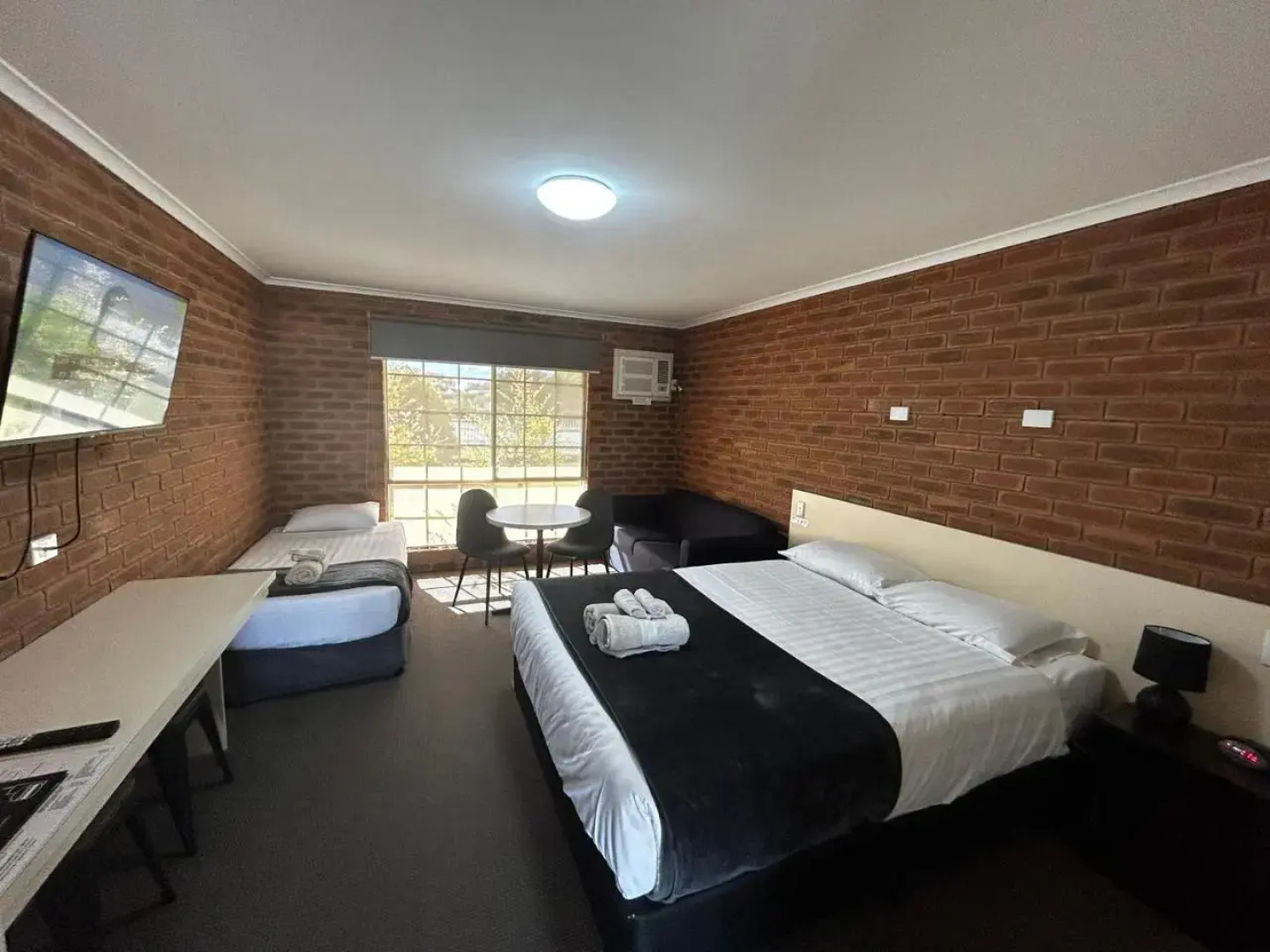 Balranald Colony Inn Motel