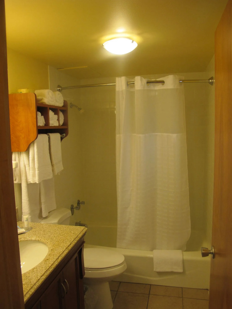 All Star Inn & Suites