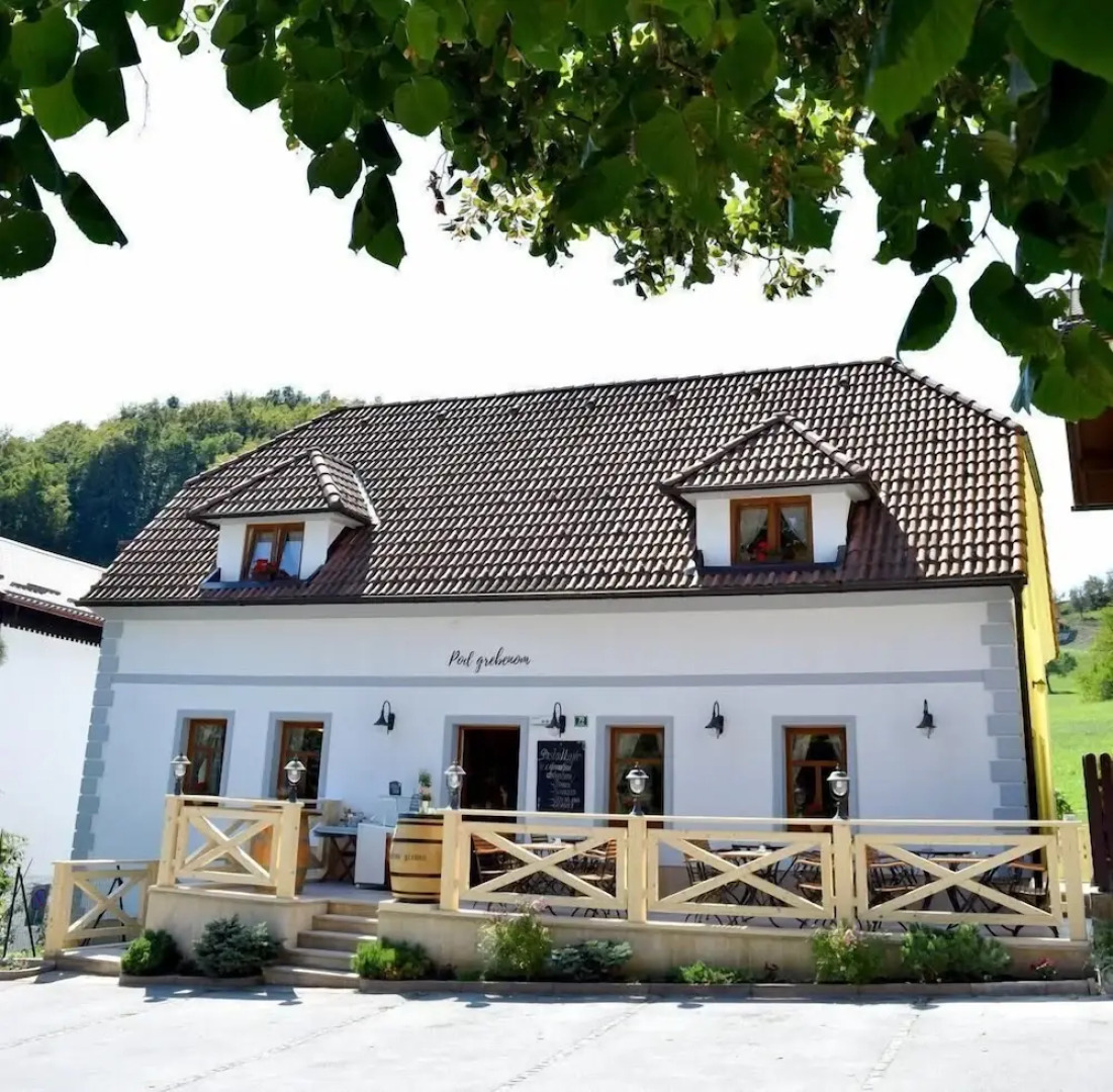 Penzion Pod Grebenom