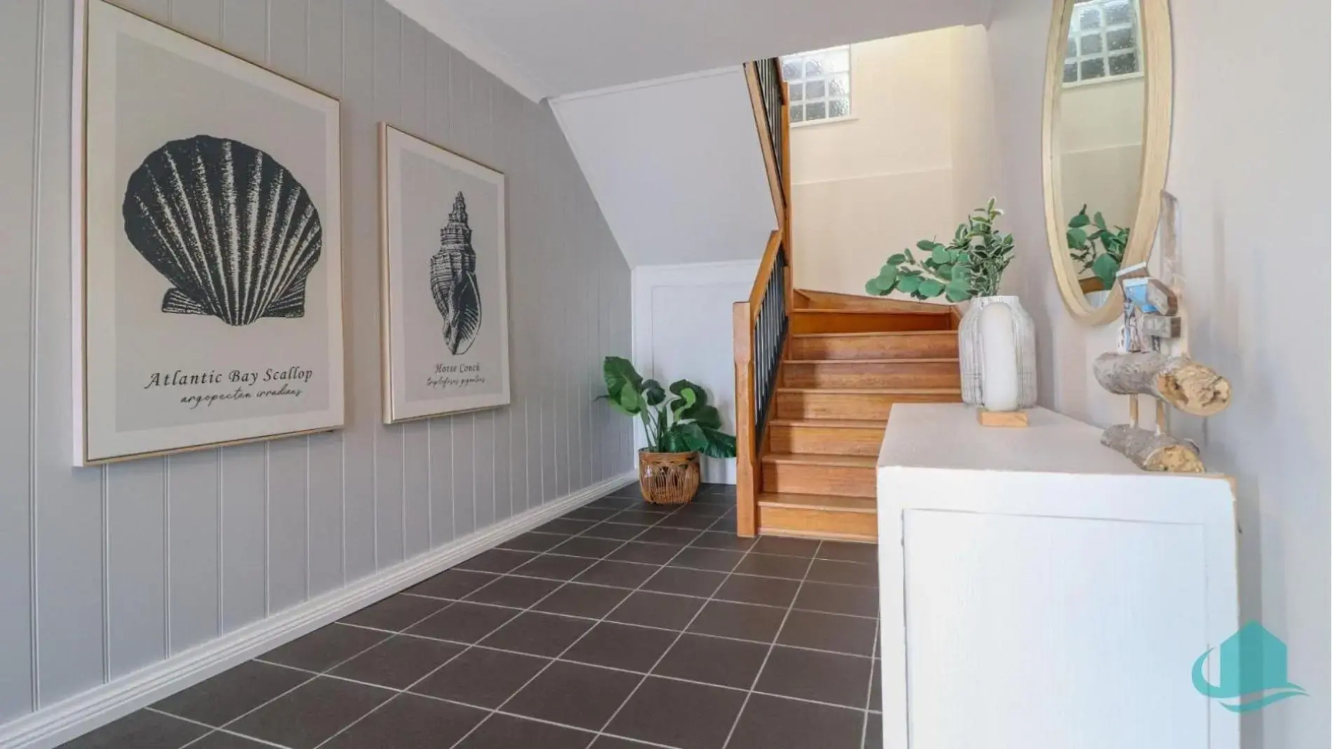 Splendour Hideaway - Luxury pool at Caves Beach