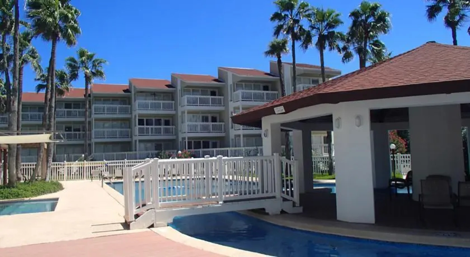 Gulfpoint Condominiums - by Island Services