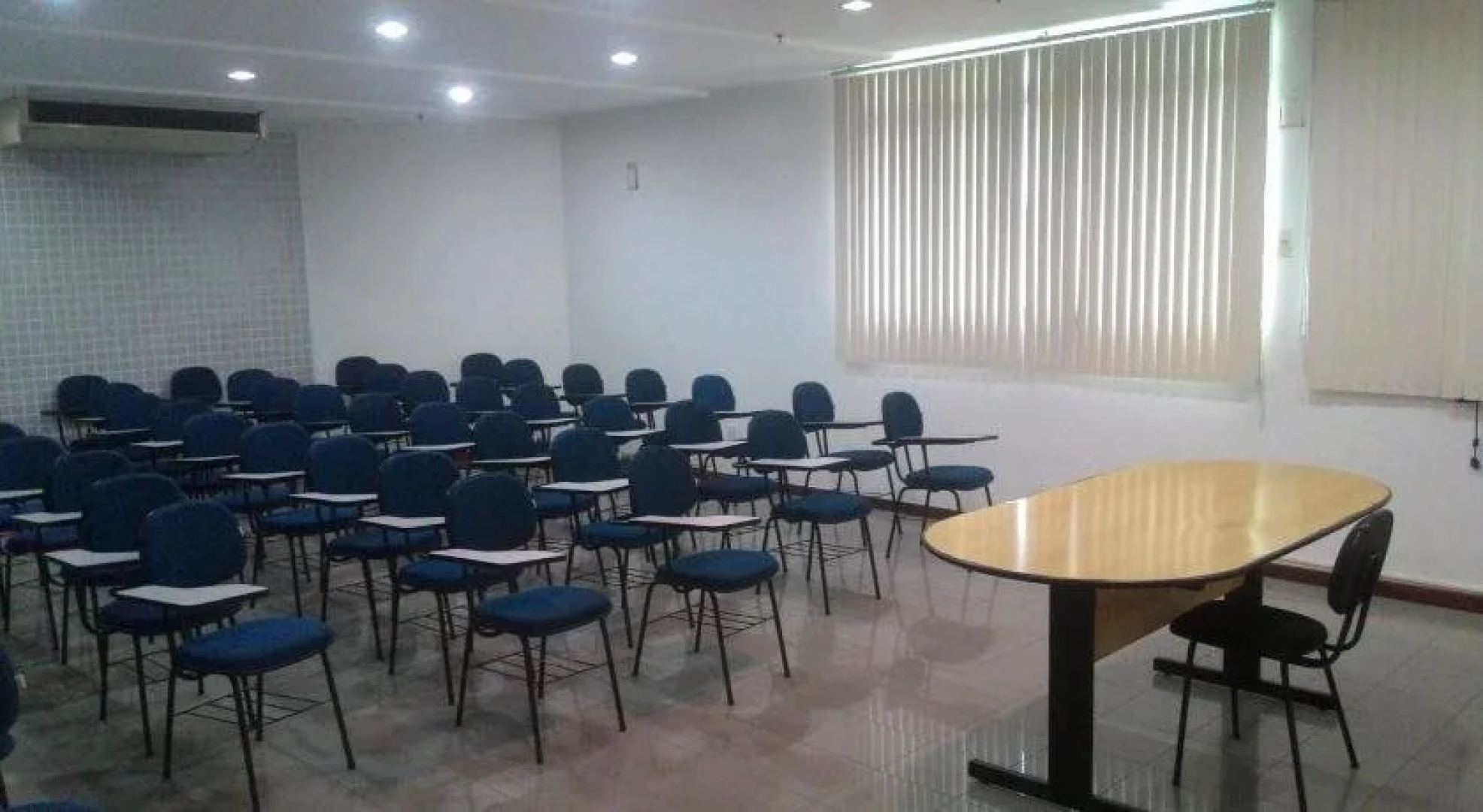 Jardim de Allah Flat Service