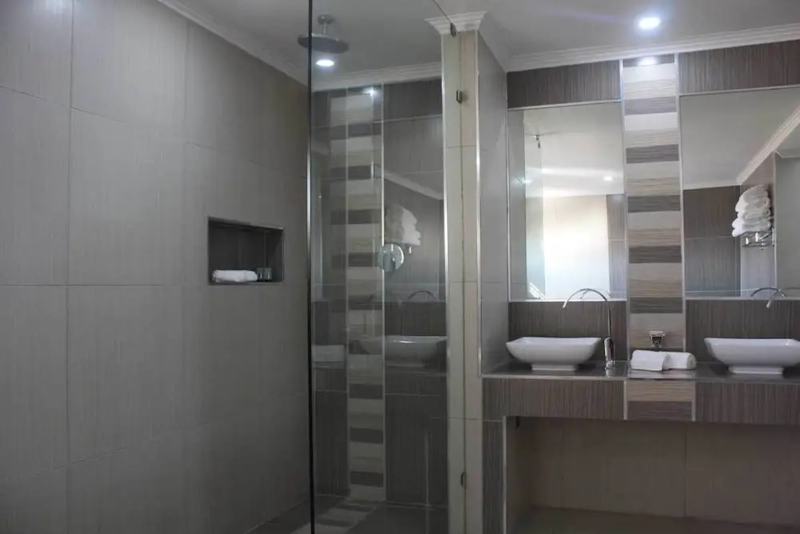 Route 511 Guest House