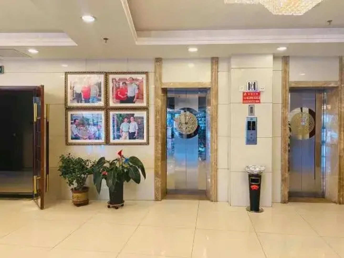 Jiuquan Chuangtong Business Hotel (Municipal Government Yumen Oilfield Company Branch)