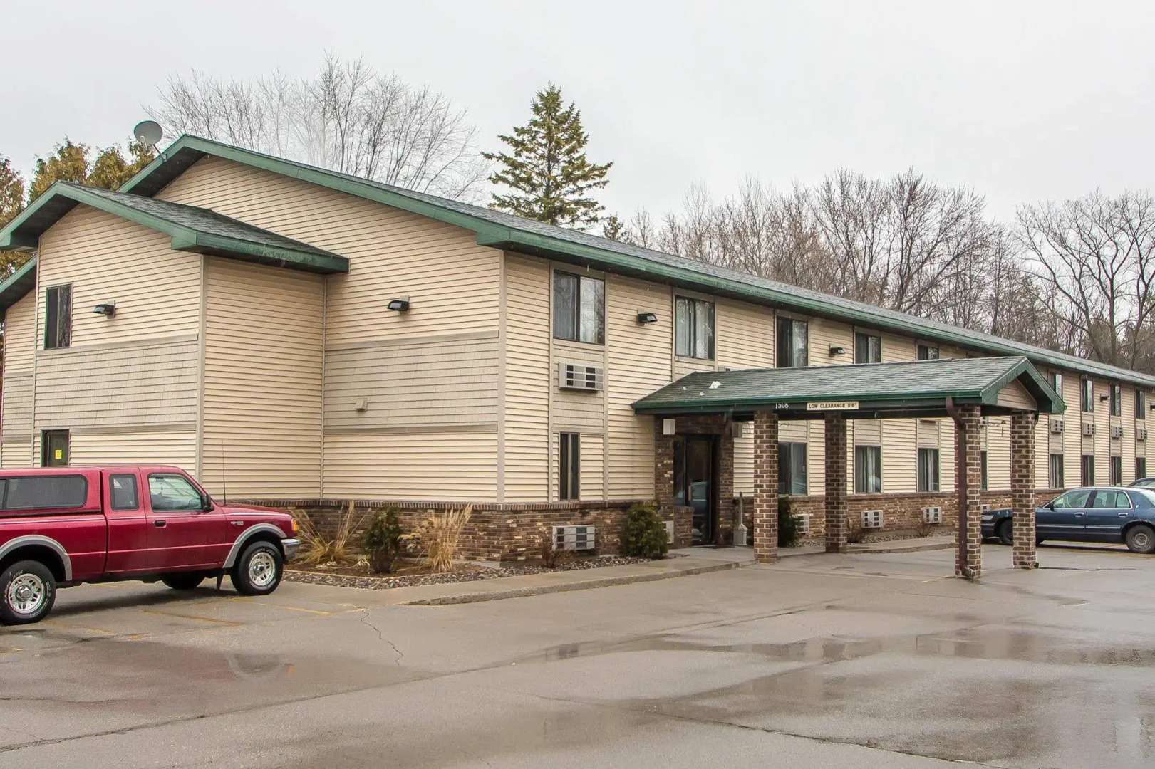 Quality Inn & Suites Marinette
