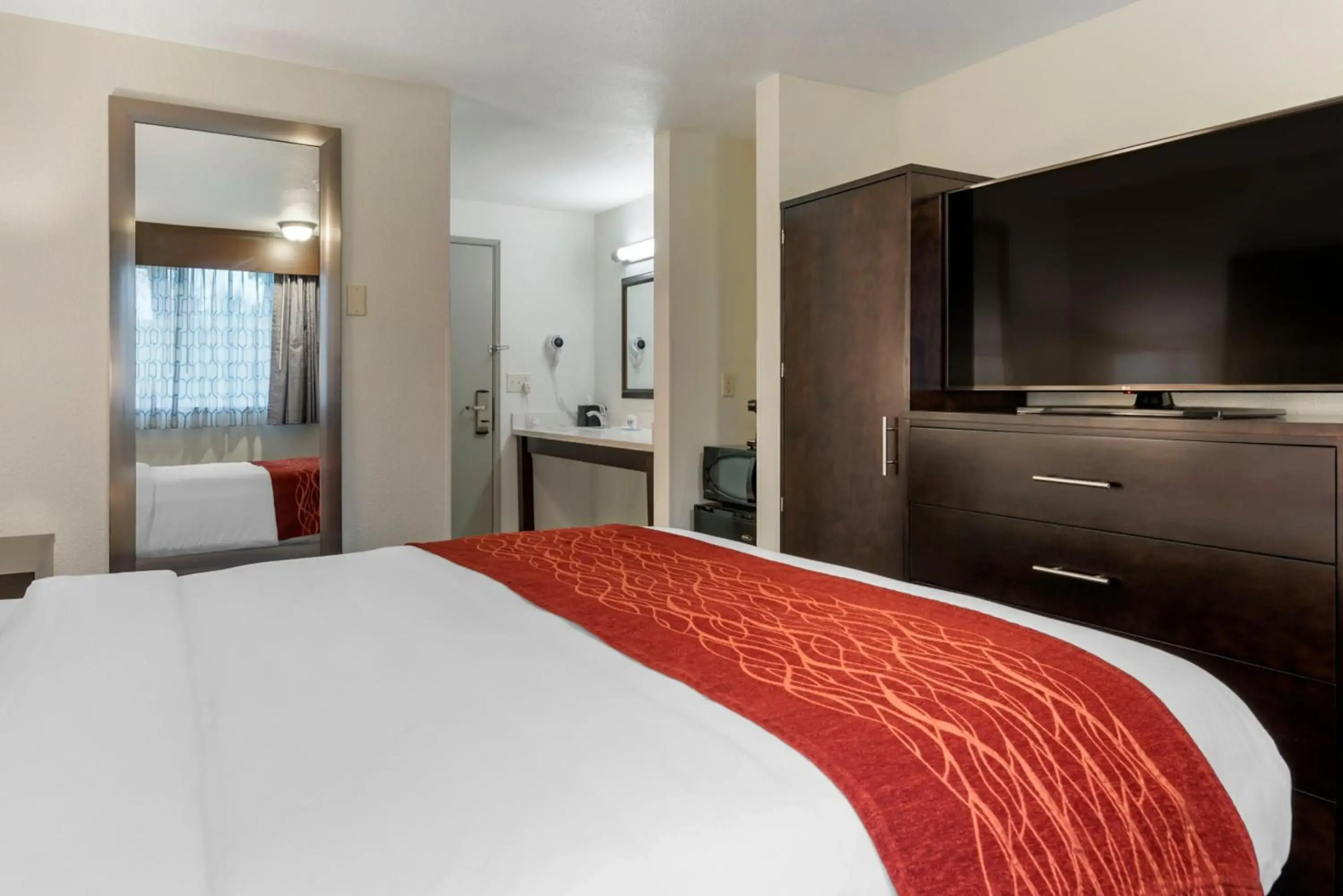 Comfort Inn & Suites Tigard near Washington Square