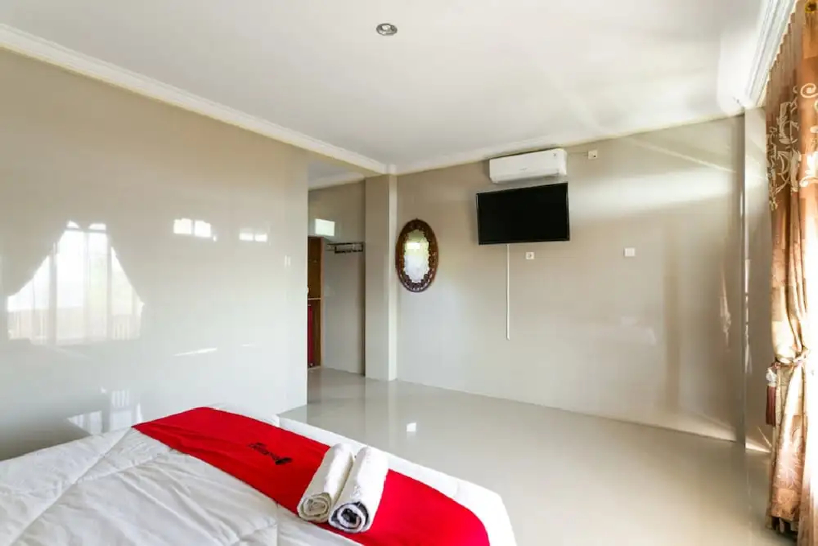 RedDoorz near Parangtritis Beach