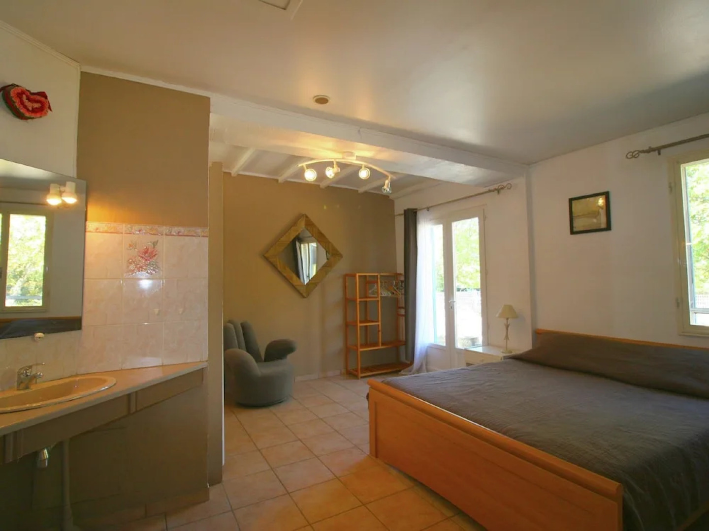Detached House With Private Pool Near the Parc Naturel Régional du Luberon