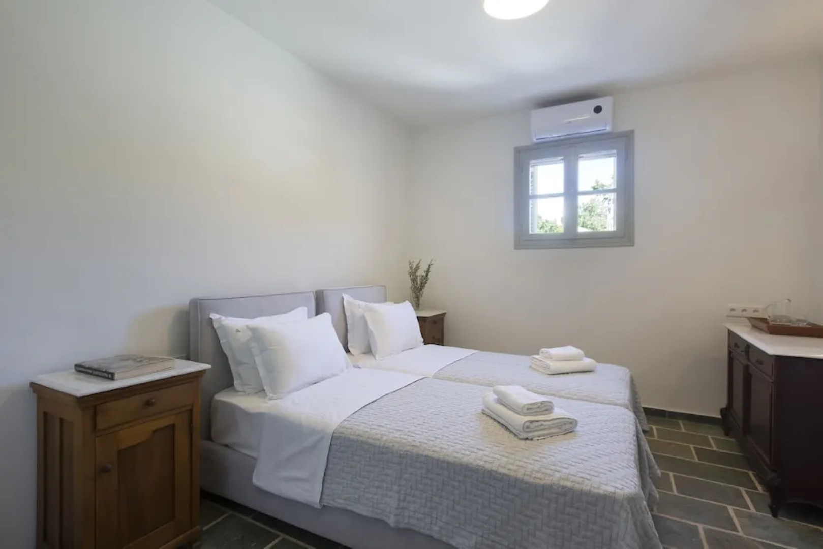 Seaview Villa by Villarentalsgr