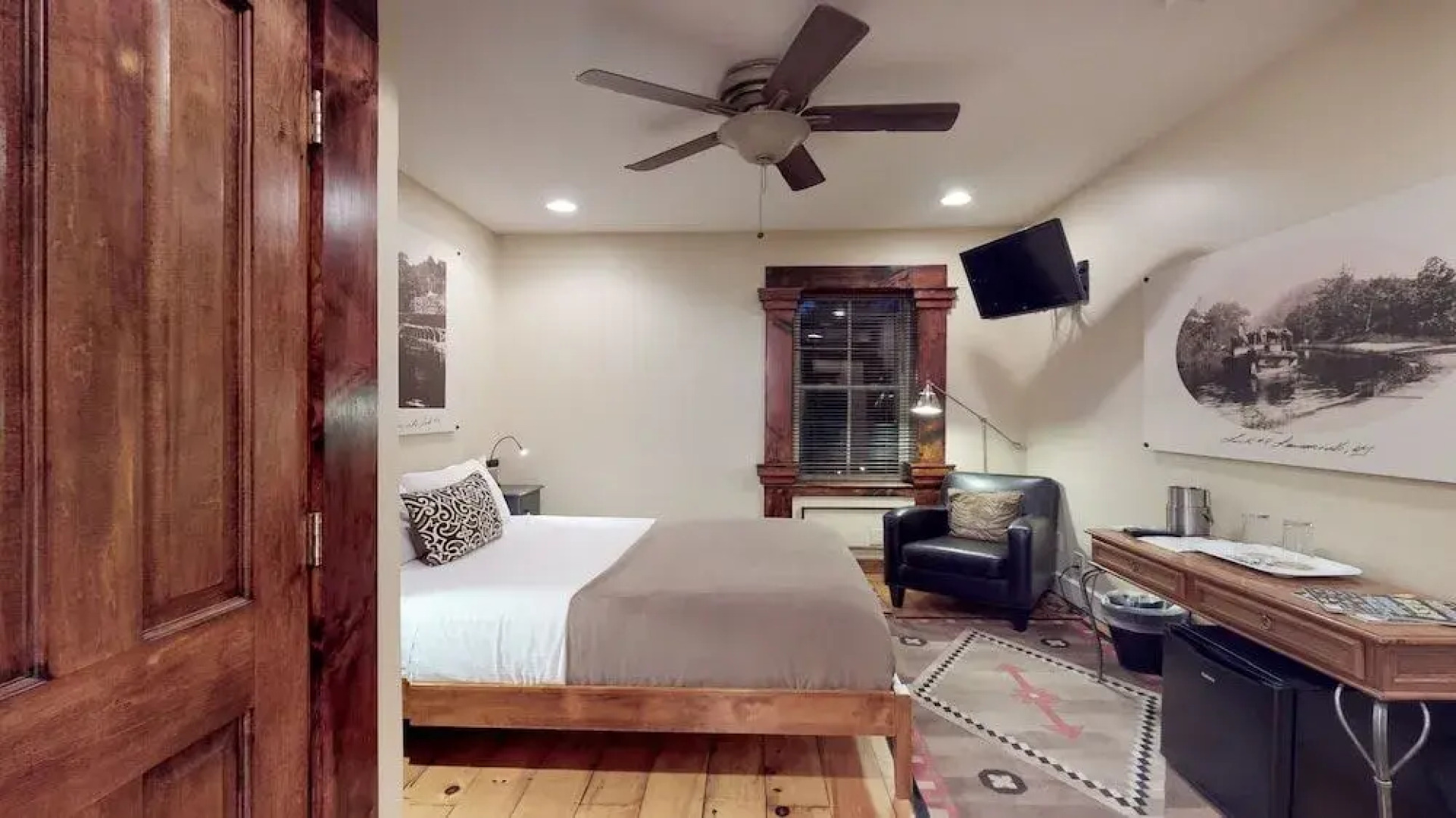 The 1850 House Inn and Tavern