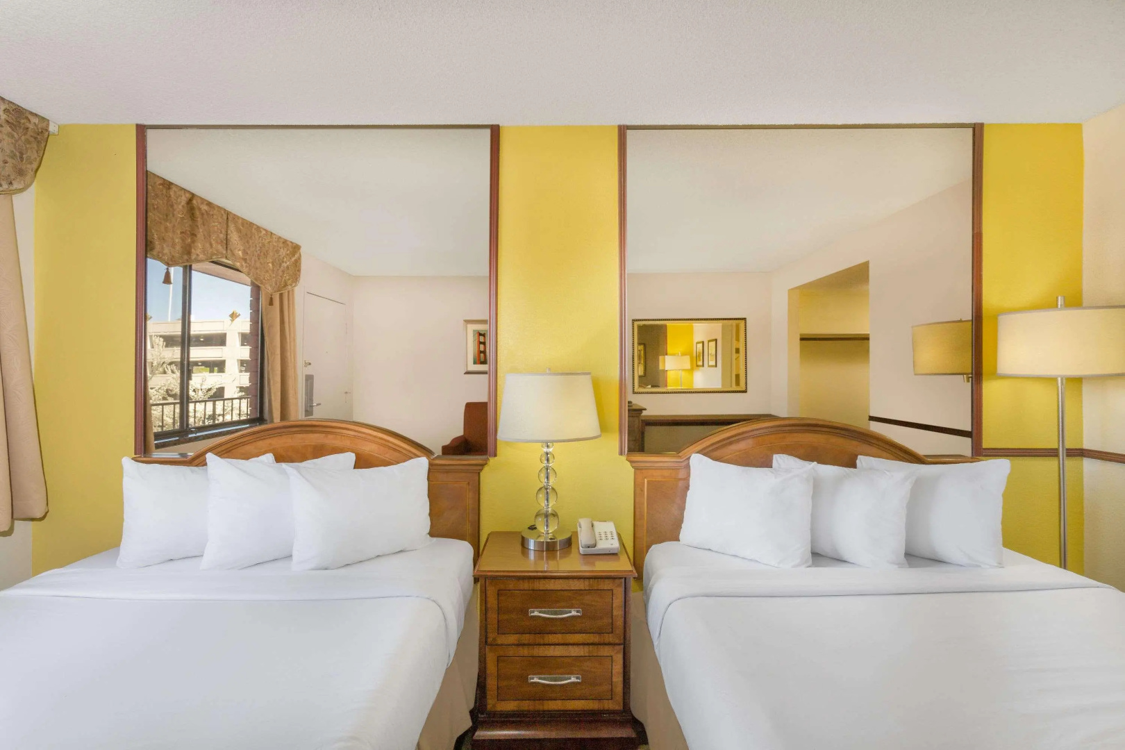 Travelodge by Wyndham Reno Downtown