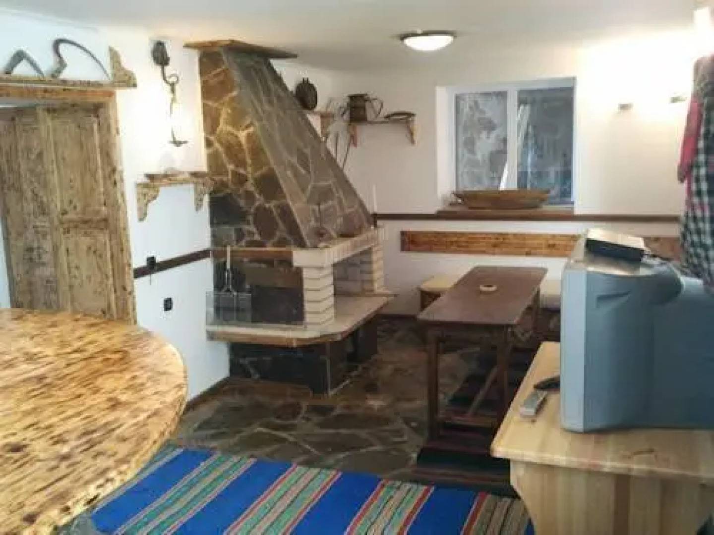 The White House With The White Fountain