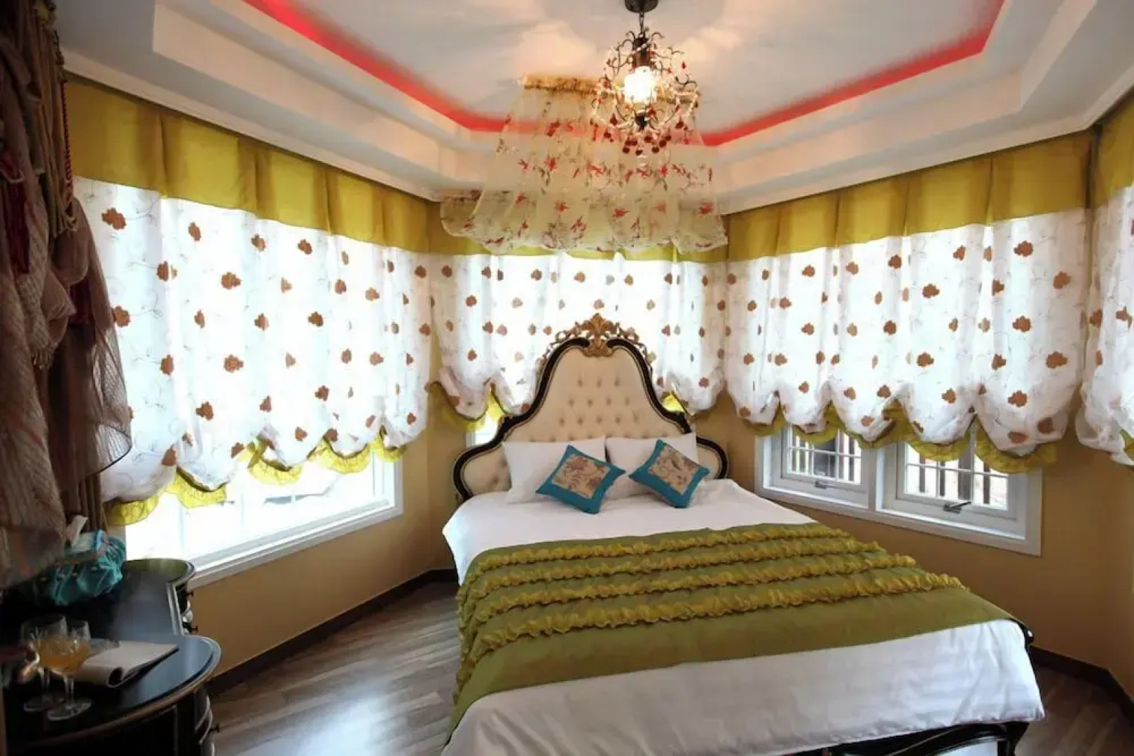 White Village Pension