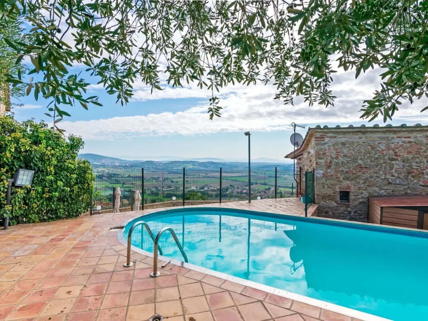 Rustic Holiday Home in Corciano with Swimming Pool