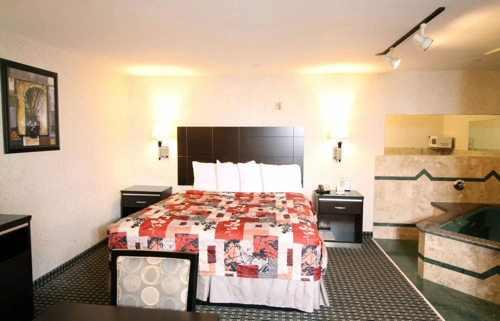 Sunburst Spa & Suites Motel