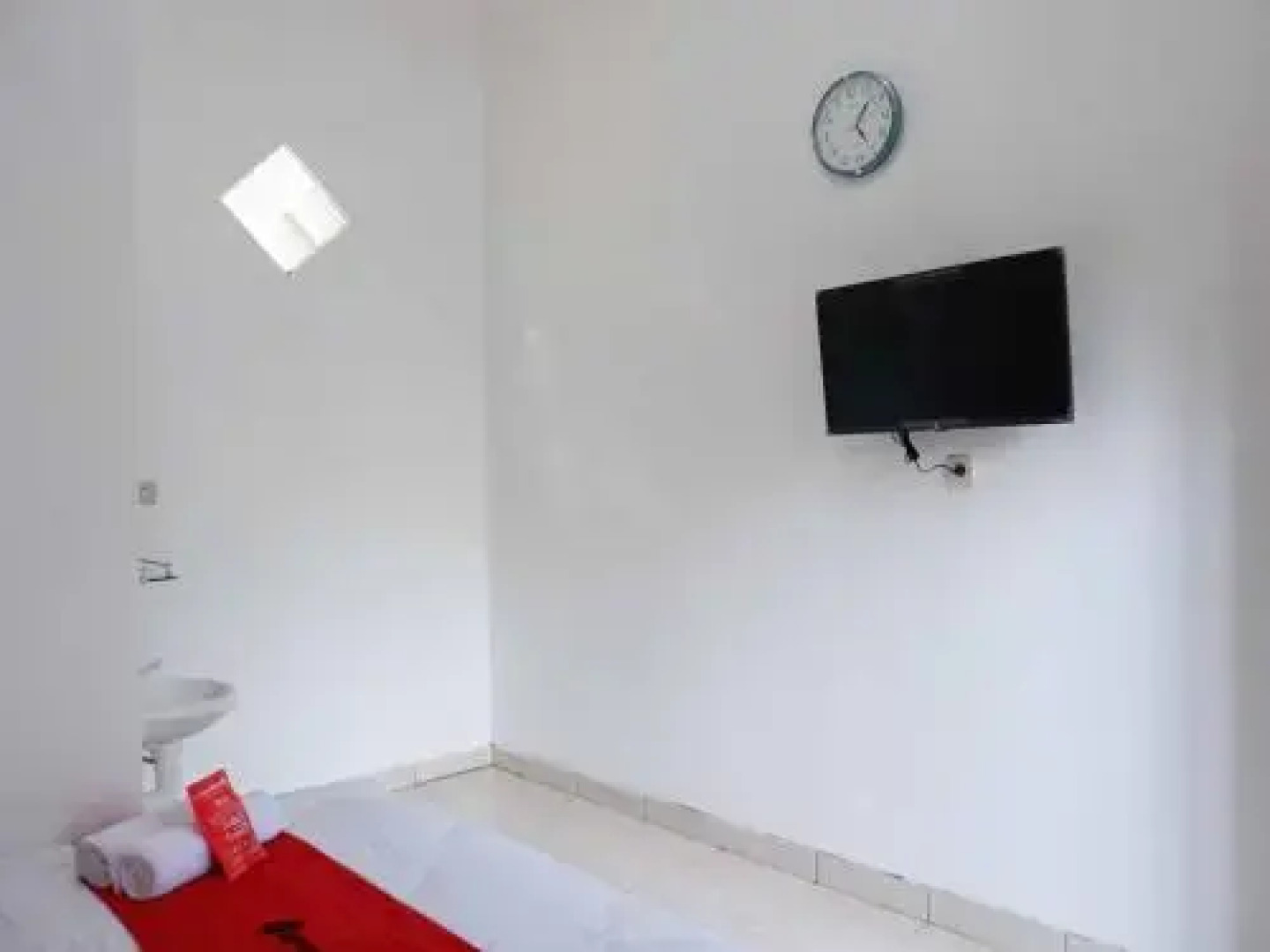 RedDoorz near RSUD Nganjuk