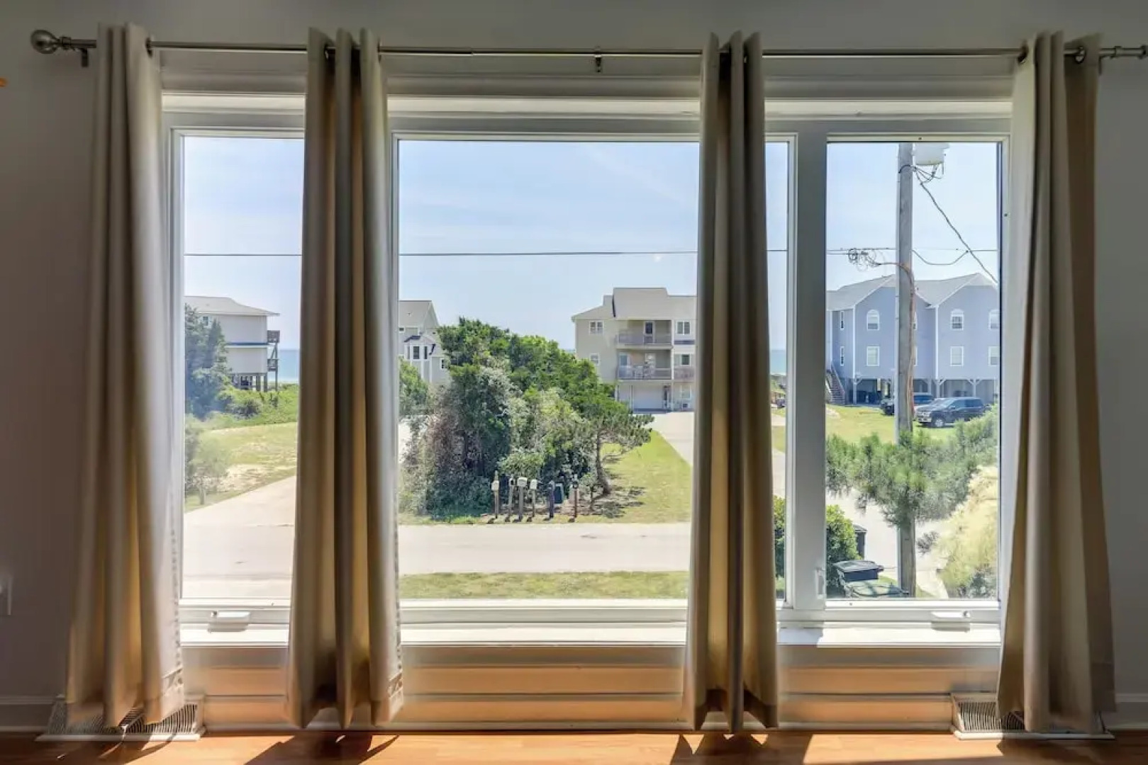 'west of the Moon' Ocean Apt w/ Beach Access!