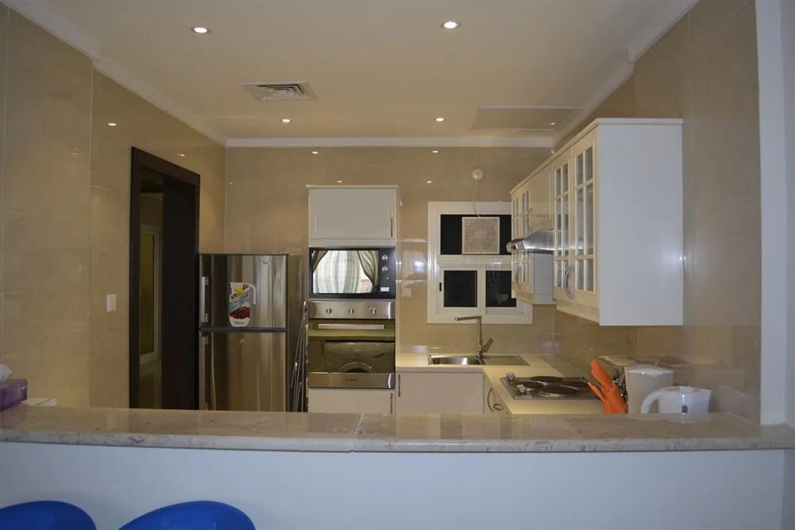 Leaders Plaza Apartments