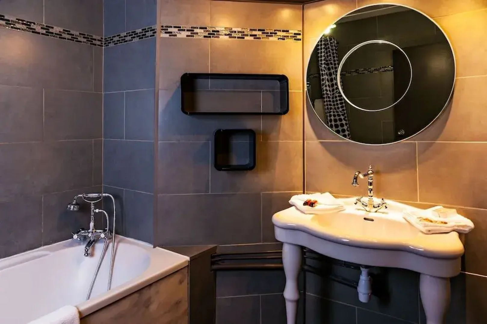 Hôtel du Château de la Tour