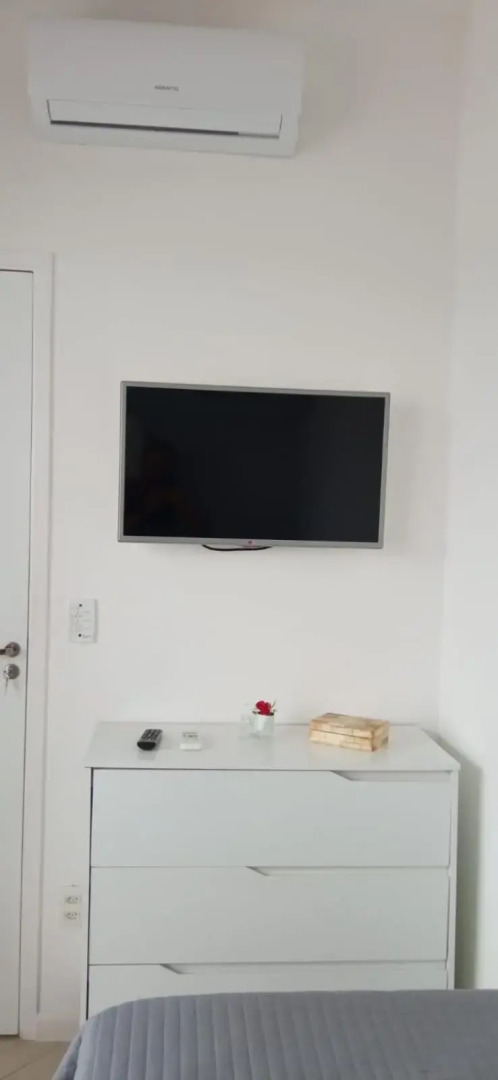 Santos Unlimited 2 Dormitórios, 32o andar com vista Mar!