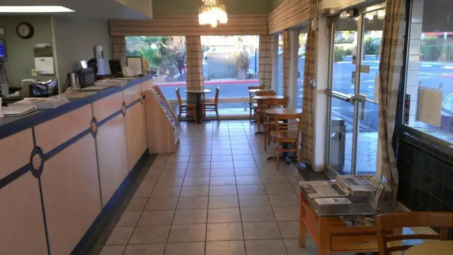 Days Inn and Suites Palmdale