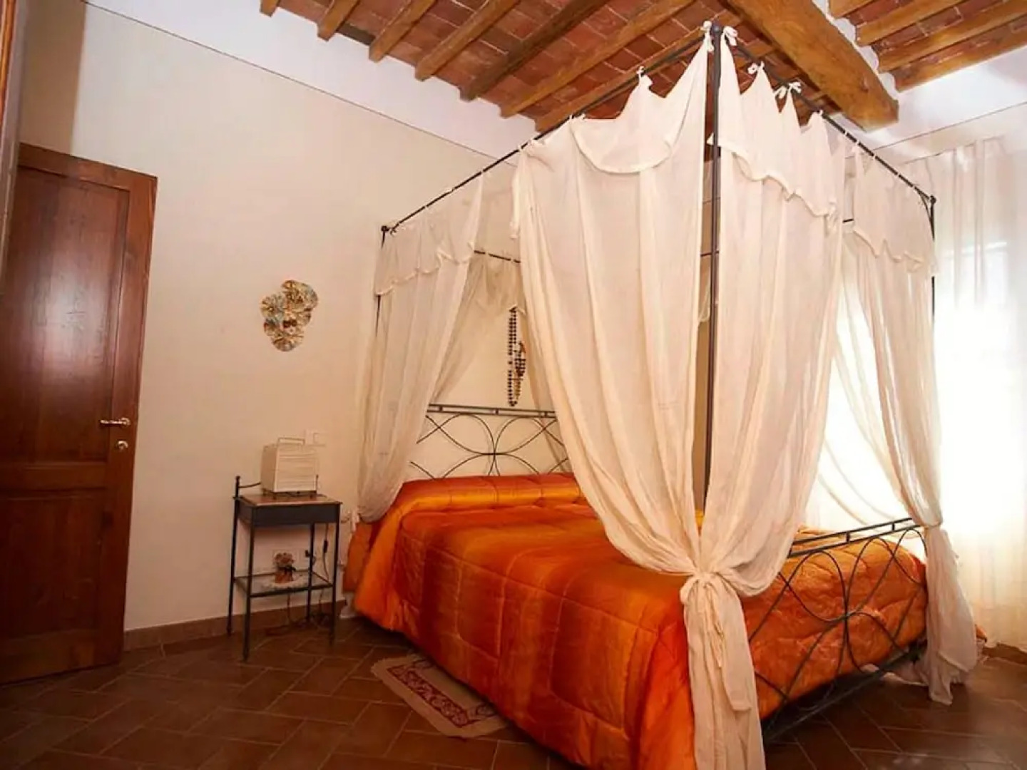 Elegant Castle Stay With Pool