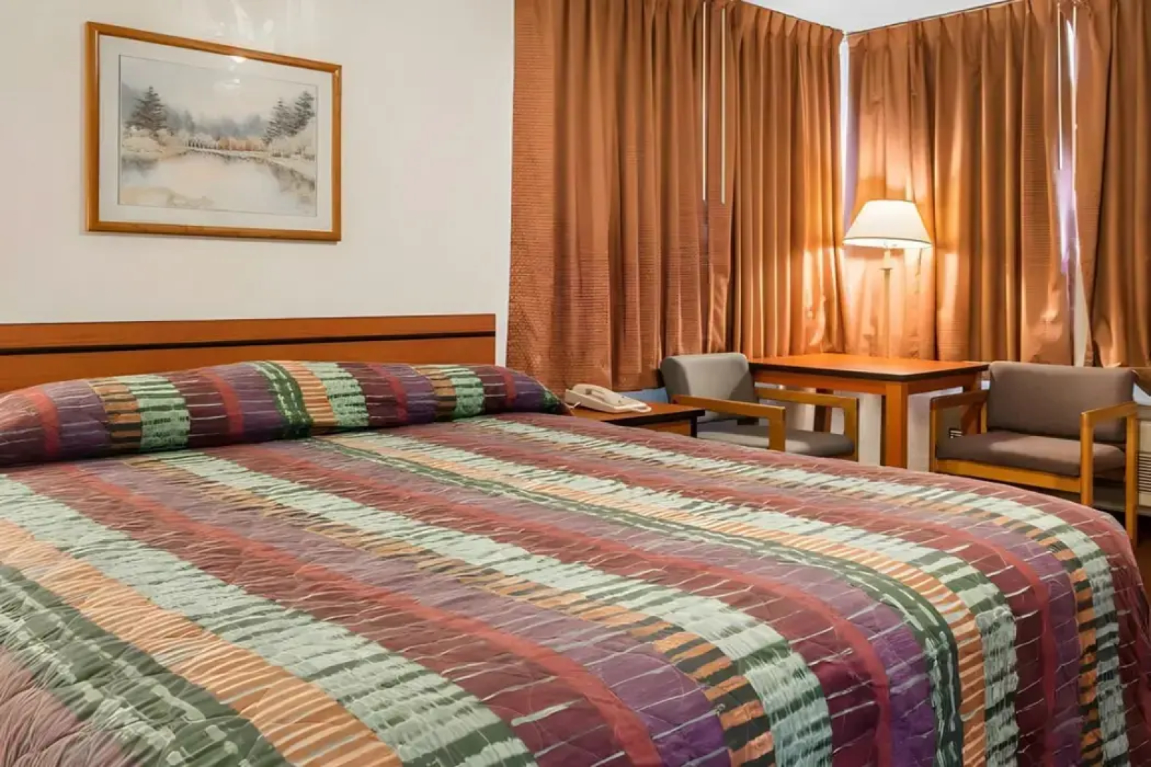 Rodeway Inn & Suites