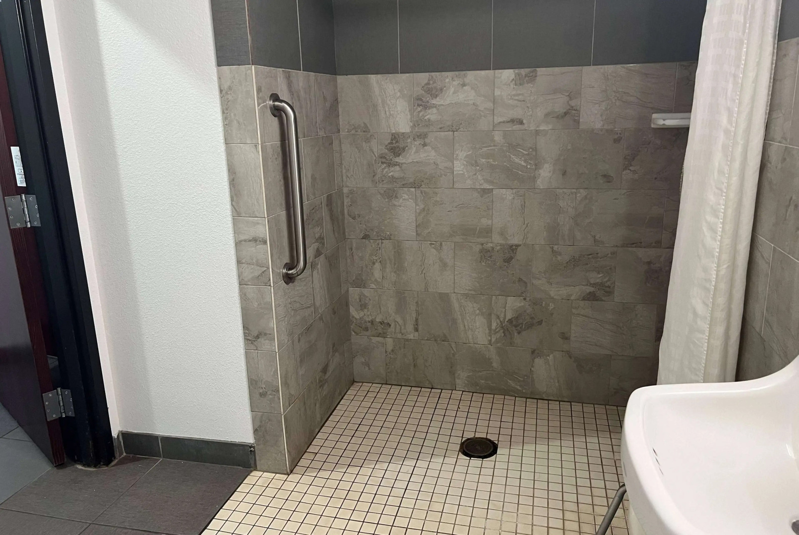 Days Inn by Wyndham Alva