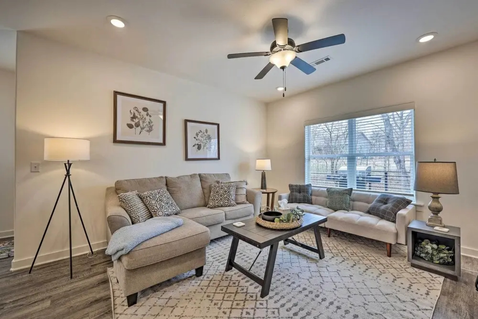 Newly Built Bella Vista Home Near Lakes