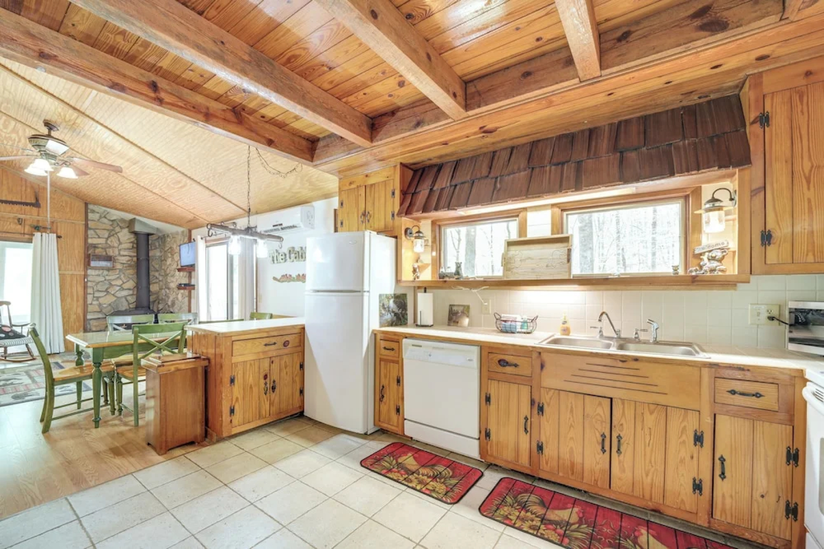 Creekside Cabin w/ Deck & Grill in Whittier!